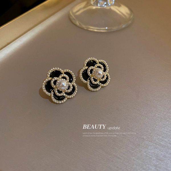 silver needle drop oil pearl camellia earrings french classic style retro design ear studs sweet elegance online influencer earrings, Golden
silver needle drop oil pearl camellia earrings french classic style retro design ear studs sweet elegance online influencer earrings, Golden