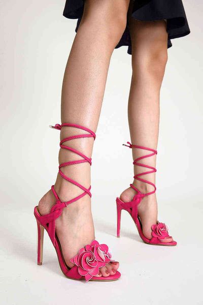 dress shoes high heels designer slippers women cross strap pumps luxury big flower thin heeled sandals wedding shoes 220606, Black
dress shoes high heels designer slippers women cross strap pumps luxury big flower thin heeled sandals wedding shoes 220606, Black