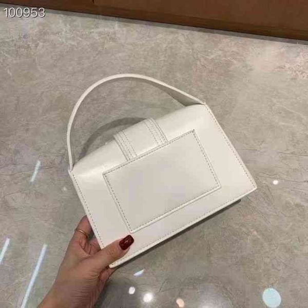 factory direct sale simple small square 2022 women's new fashion summer portable versatile one shoulder msenger bag designer
factory direct sale simple small square 2022 women's new fashion summer portable versatile one shoulder msenger bag designer