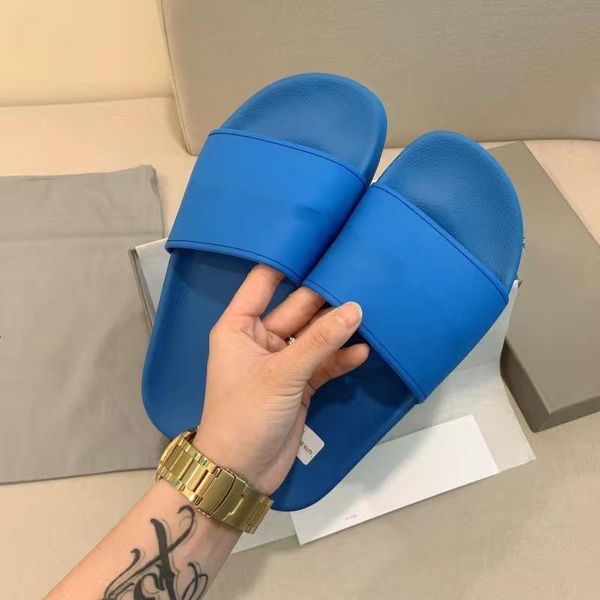 2022 fashion slide sandals slippers with original box simple beach flip flops slipper, Black
2022 fashion slide sandals slippers with original box simple beach flip flops slipper, Black
