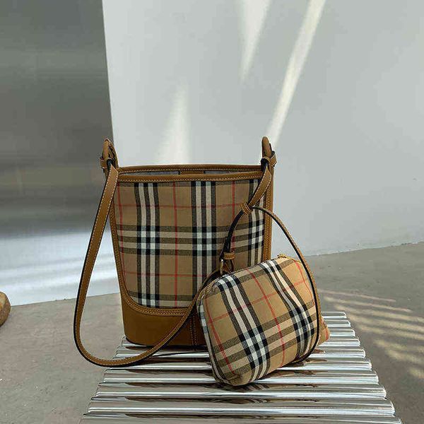 jorge bag women's new checkered single shoulder large capacity messenger mother bucket bag 220511
jorge bag women's new checkered single shoulder large capacity messenger mother bucket bag 220511