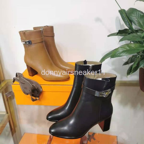 boots high end autumn and winter cowhide color matching belt buckle leather women's boots thick heel side zipper ankle martin, Black
boots high end autumn and winter cowhide color matching belt buckle leather women's boots thick heel side zipper ankle martin, Black