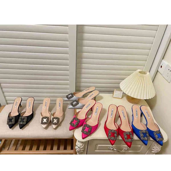 dress shoes spring and summer girls' net red french high heels women's thin heel pointed black single shoes
dress shoes spring and summer girls' net red french high heels women's thin heel pointed black single shoes