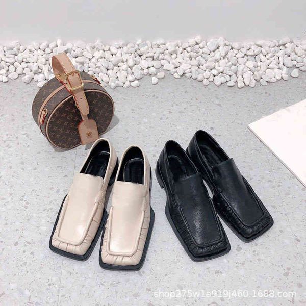 dress shoes in spring and summer of , the style thick heeled leffer shoes, women's shoes are casual comfortable, showing thin small, Black
dress shoes in spring and summer of , the style thick heeled leffer shoes, women's shoes are casual comfortable, showing thin small, Black