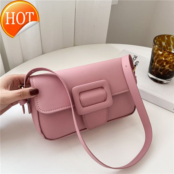 factory direct sales solid small 2022 new single shoulder messenger women's style chain ladies crossbody bags
factory direct sales solid small 2022 new single shoulder messenger women's style chain ladies crossbody bags