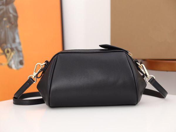 women genuine leather bag brand shoulder luxury handbags style ladies party dumpling shell bag, Black;red
women genuine leather bag brand shoulder luxury handbags style ladies party dumpling shell bag, Black;red