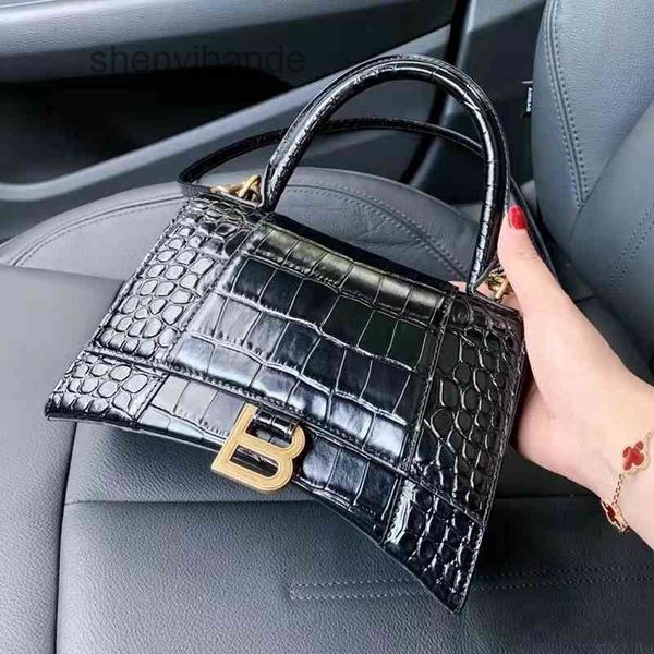 brand balencaigass designer b home hourglass bag home b crocodile hourglass bag 2022 high-grade leather women's bag single shoulder mes 
brand balencaigass designer b home hourglass bag home b crocodile hourglass bag 2022 high-grade leather women's bag single shoulder mes