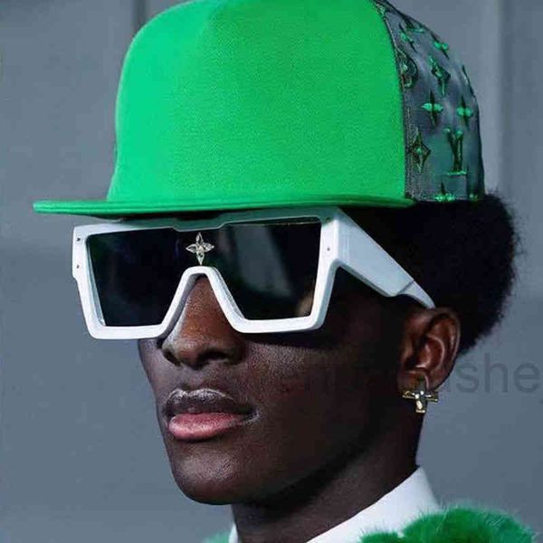 designer ray millionaires cycle luxurious sport oversized vintage woman mens new european american fashion large frame square diamond inlaid, White;black
designer ray millionaires cycle luxurious sport oversized vintage woman mens new european american fashion large frame square diamond inlaid, White;black