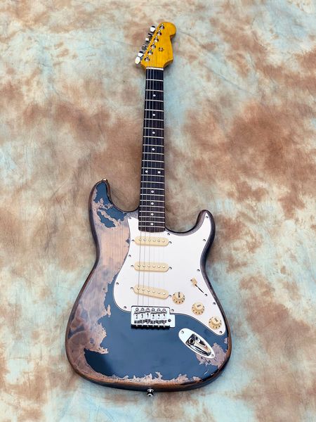 2022 6 string electric guitar aged/relic john mayer black one white pickguard alder body maple neck
2022 6 string electric guitar aged/relic john mayer black one white pickguard alder body maple neck