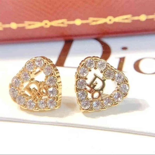 letter full diamond love earrings female high sense heart-shaped hollow out earrings us design jewelry, Golden
letter full diamond love earrings female high sense heart-shaped hollow out earrings us design jewelry, Golden
