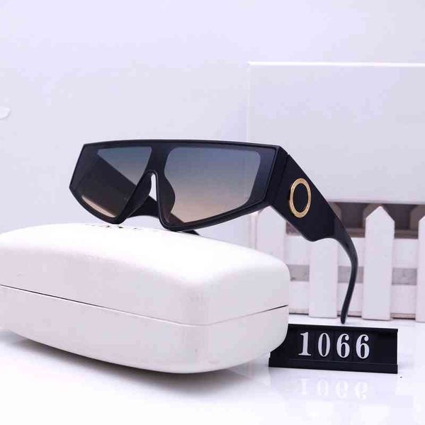 overseas 2022 new sunglass men's and women's street shooting sunglass travel fashion glass 1066, White;black
overseas 2022 new sunglass men's and women's street shooting sunglass travel fashion glass 1066, White;black