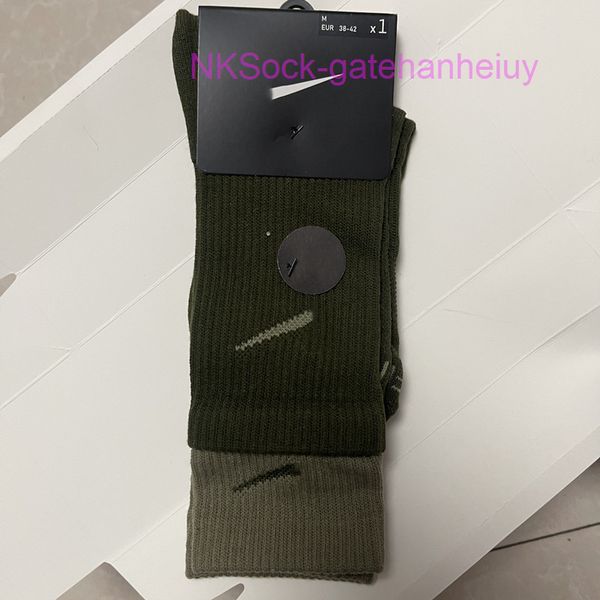 fashion classic men socks hook brand color stitched men's women's long tube sports training sock street couple middle tubes luxury, Black
fashion classic men socks hook brand color stitched men's women's long tube sports training sock street couple middle tubes luxury, Black