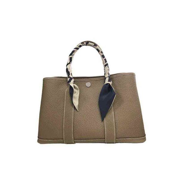 em'mas bag fashion leather garden bag women's capacity bucket shoulder hand tot bridal designer bags high sense leisure handbags f
em'mas bag fashion leather garden bag women's capacity bucket shoulder hand tot bridal designer bags high sense leisure handbags f