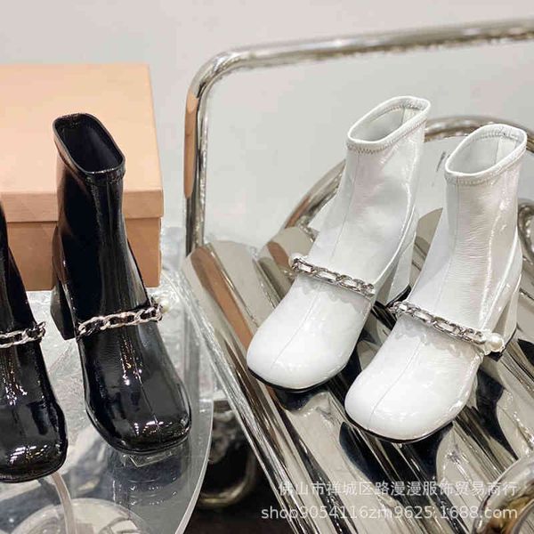 boots ms. miao naplak patent leather round head middle tube boots female thick heel pearl chain short, Black
boots ms. miao naplak patent leather round head middle tube boots female thick heel pearl chain short, Black