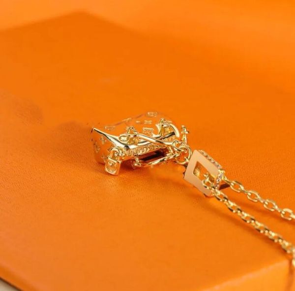 the luxury jewelry louiseity gold pendants hipping bijoux designer viutonity bag necklace bag pendant chain gift lvs, Silver
the luxury jewelry louiseity gold pendants hipping bijoux designer viutonity bag necklace bag pendant chain gift lvs, Silver