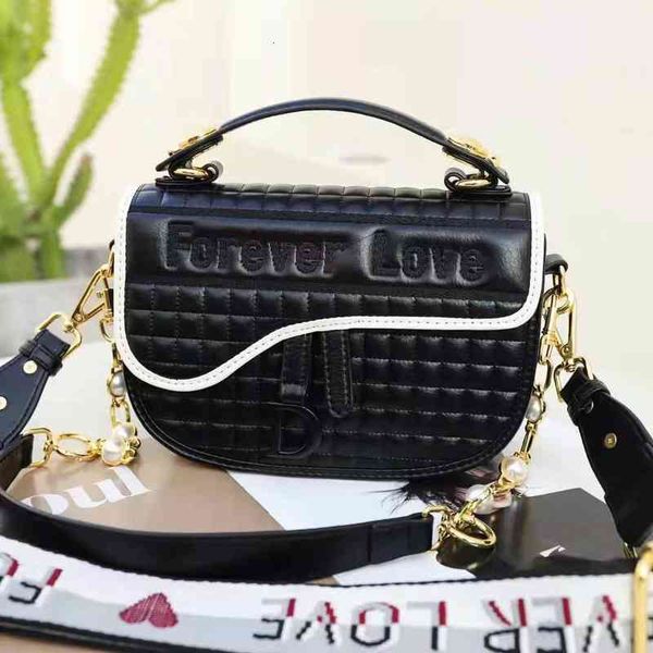 handbag saddle bag messenger 2022 spring and summer fashion single shoulder high texture d home same lingge pearl 
handbag saddle bag messenger 2022 spring and summer fashion single shoulder high texture d home same lingge pearl