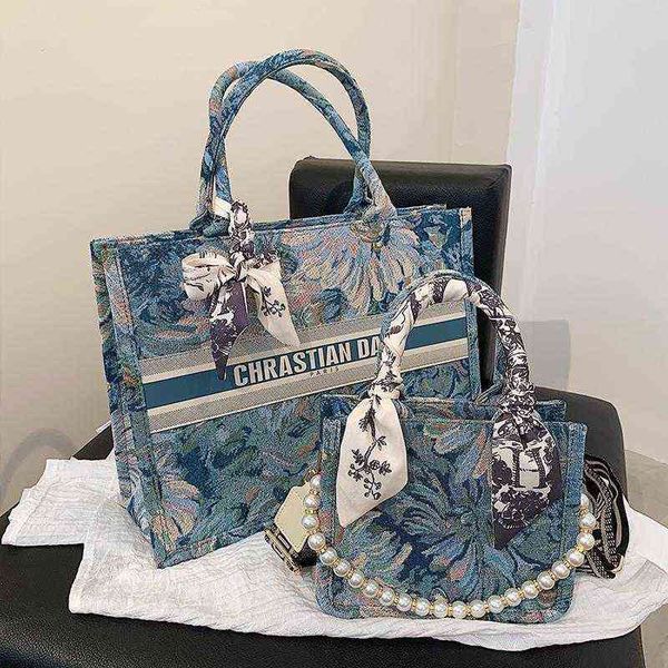 factory online export designer tide brand ladies bag tote women's summer new fashion portable shoulder versatile blues
factory online export designer tide brand ladies bag tote women's summer new fashion portable shoulder versatile blues