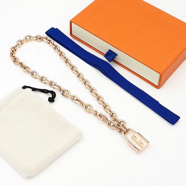 designer jewelry necklace luxury gold love custom pendants silver chain for men women titanium steel quality
designer jewelry necklace luxury gold love custom pendants silver chain for men women titanium steel quality