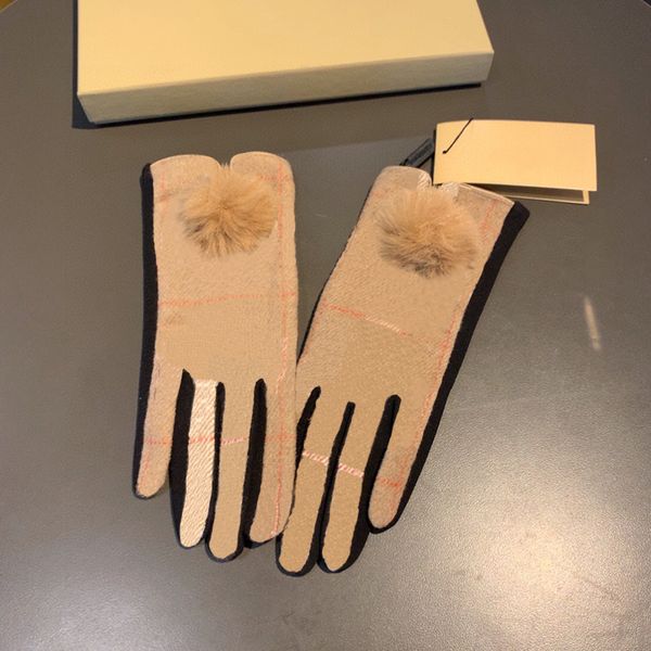 girls wool gloves vintage stripe pattern five fingers gloves 2 colors warm thicken glove mittens, Blue;gray
girls wool gloves vintage stripe pattern five fingers gloves 2 colors warm thicken glove mittens, Blue;gray