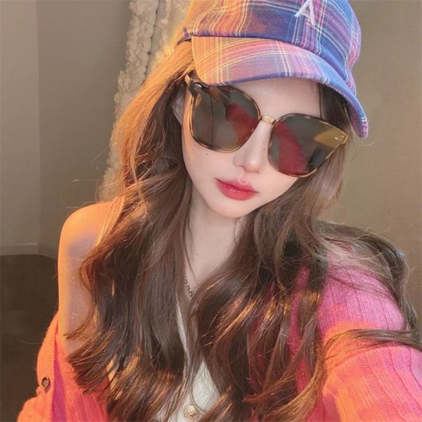 sunglasses ch small fragrance square letter mirror leg star fashion ch6090, White;black
sunglasses ch small fragrance square letter mirror leg star fashion ch6090, White;black