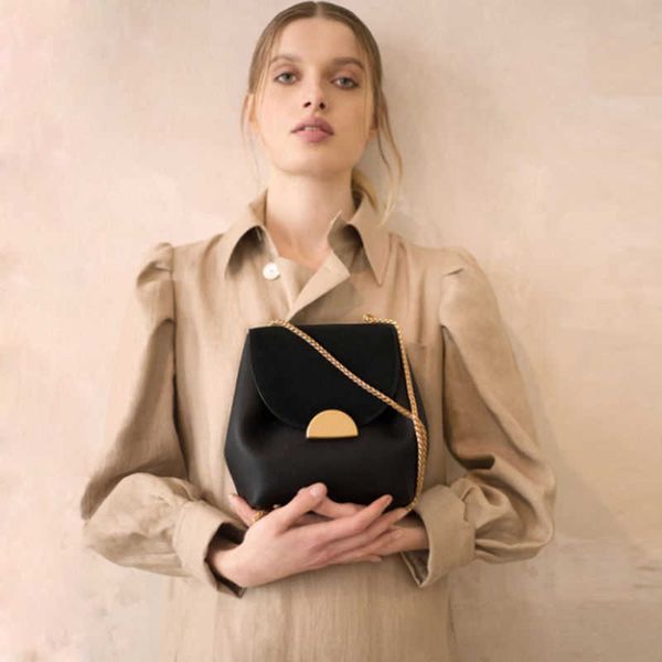 small c bucket high sense bag women's new fashion online red popular niche texture messenger this year
small c bucket high sense bag women's new fashion online red popular niche texture messenger this year