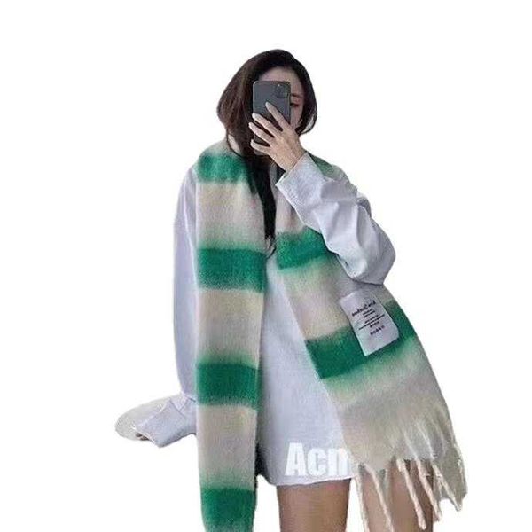 2021 scarf women's autumn and winter warm ring yarn color matching versatile british color plaid gradient shawl, Blue;gray
2021 scarf women's autumn and winter warm ring yarn color matching versatile british color plaid gradient shawl, Blue;gray
