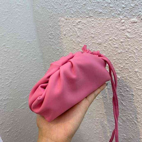 2019 new net red qi wei with mini cloud bag messenger hand folded dumpling bag 220505
2019 new net red qi wei with mini cloud bag messenger hand folded dumpling bag 220505