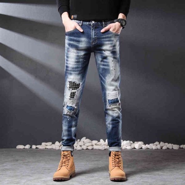 autumn and winter street fashion brand hole patch jeans men's slim straight elastic white speckled casual pants, Blue
autumn and winter street fashion brand hole patch jeans men's slim straight elastic white speckled casual pants, Blue