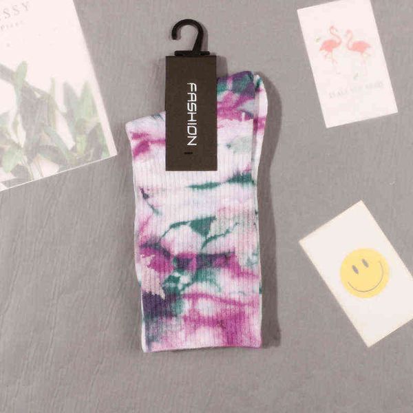 2022 new men's and women's long tube tie-dye maple leaf basketball socks couple high tube tie-dye sockb 8b, Black
2022 new men's and women's long tube tie-dye maple leaf basketball socks couple high tube tie-dye sockb 8b, Black