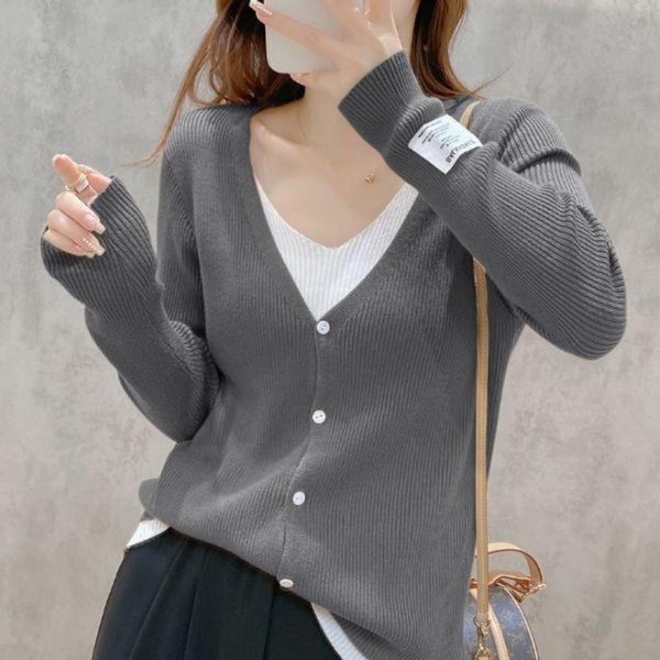 false two v-neck long sleeve loose slim woman pullover knitted sweater jumper spring cloth clothes for women girl lady, White;black
false two v-neck long sleeve loose slim woman pullover knitted sweater jumper spring cloth clothes for women girl lady, White;black