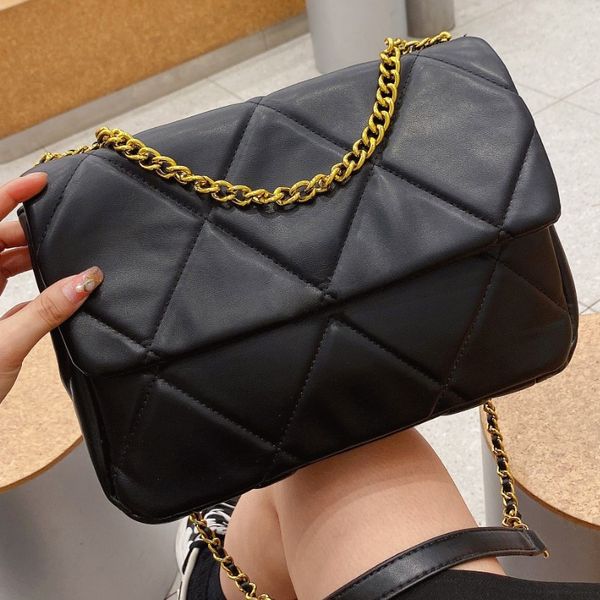 thread shoulder bag tote crossbody fashion lady letter plain chains cover wallet handbags clutch bags card holders coin luxury designers pur, Red;black
thread shoulder bag tote crossbody fashion lady letter plain chains cover wallet handbags clutch bags card holders coin luxury designers pur, Red;black