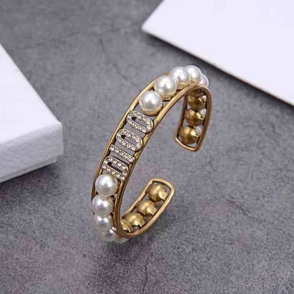 fine jewellery pendant necklaces chain bracelets pearl diamond inlaid letter opening bracelet antique bronze adjustment bracelet jewelry, Black
fine jewellery pendant necklaces chain bracelets pearl diamond inlaid letter opening bracelet antique bronze adjustment bracelet jewelry, Black