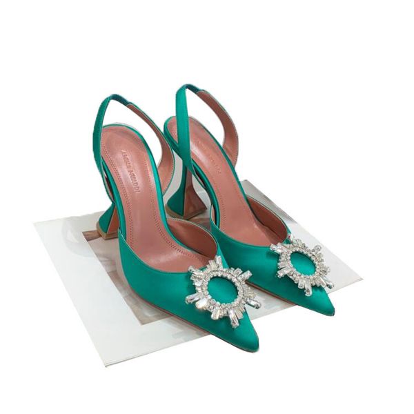 Amina Muaddi Womens sandals leather sole designer high heels 10cm diamond chain decoration banquet women shoes turquoise silk wedding sexy formal slippers shoes, Only a boxes
Amina Muaddi Womens sandals leather sole designer high heels 10cm diamond chain decoration banquet women shoes turquoise silk wedding sexy formal slippers shoes, Only a boxes