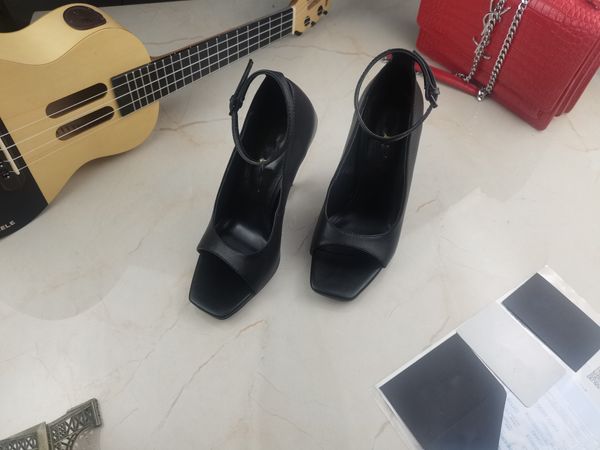 classic women flat dress shoes authentic cowhide metal buckle lady leather casual shoe mules men trample lazy designer slides loafers large, Black
classic women flat dress shoes authentic cowhide metal buckle lady leather casual shoe mules men trample lazy designer slides loafers large, Black