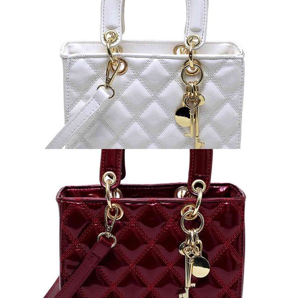 2022 summer new popular embroidered thread fashion diagonal bag versatile high-grade texture one shoulder small square bag
2022 summer new popular embroidered thread fashion diagonal bag versatile high-grade texture one shoulder small square bag