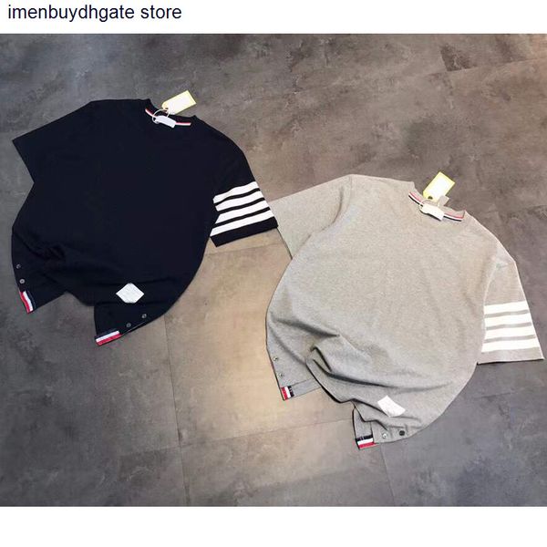 2022 fashion designer thom summer short sleeve t shirt new stripe casual four bar round neck men's and women's, White
2022 fashion designer thom summer short sleeve t shirt new stripe casual four bar round neck men's and women's, White