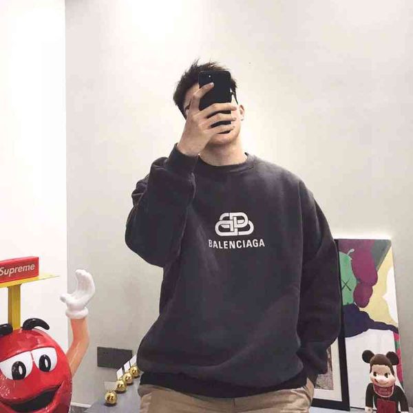 d8tj correct edition of paris fashion brand family loose men's and women's sweater trend same star same star high version category, Black
d8tj correct edition of paris fashion brand family loose men's and women's sweater trend same star same star high version category, Black