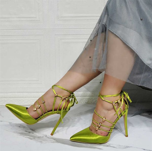 sorbern customized dress shoes skull head silk satin thin high-heeled banquet large 46 pointed head women's wedding single shoes, Black
sorbern customized dress shoes skull head silk satin thin high-heeled banquet large 46 pointed head women's wedding single shoes, Black