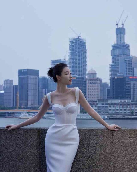 casual dresses thai fashion brand women's autumn ni ni's same white hip wrap dress suspender strapless banquet dress, Black;gray
casual dresses thai fashion brand women's autumn ni ni's same white hip wrap dress suspender strapless banquet dress, Black;gray