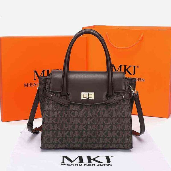 hong kong mkj women's bag 2022 high-capacity leather mother's hand-held old flower menger
hong kong mkj women's bag 2022 high-capacity leather mother's hand-held old flower menger