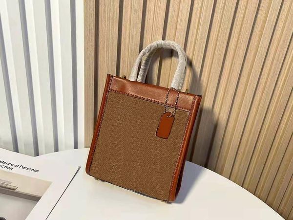 latest designer letter printing cashin mini totes genuine calf leather women cross body bag tote famous cellpphone handbags stitching, Red;black
latest designer letter printing cashin mini totes genuine calf leather women cross body bag tote famous cellpphone handbags stitching, Red;black