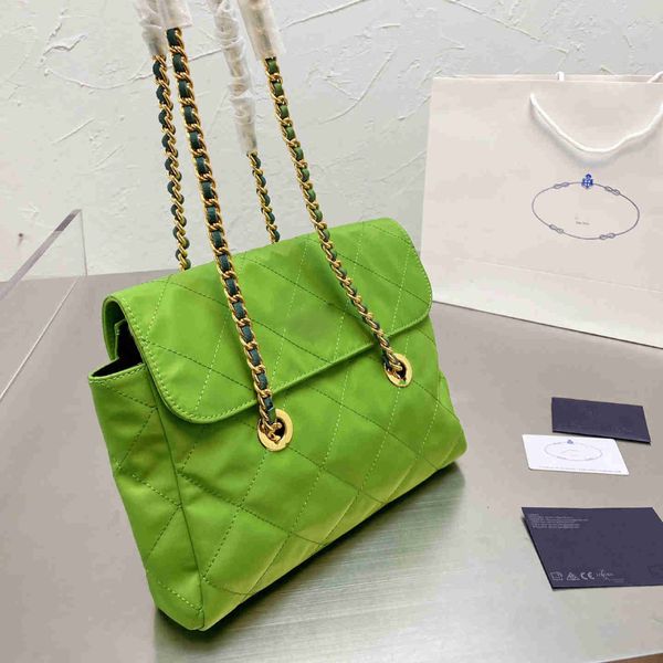 selling handbag bags tote fashion ladies handbags presbyopic original purse bag nylon chain parachute bag vintage luxury designer shoulder w
selling handbag bags tote fashion ladies handbags presbyopic original purse bag nylon chain parachute bag vintage luxury designer shoulder w