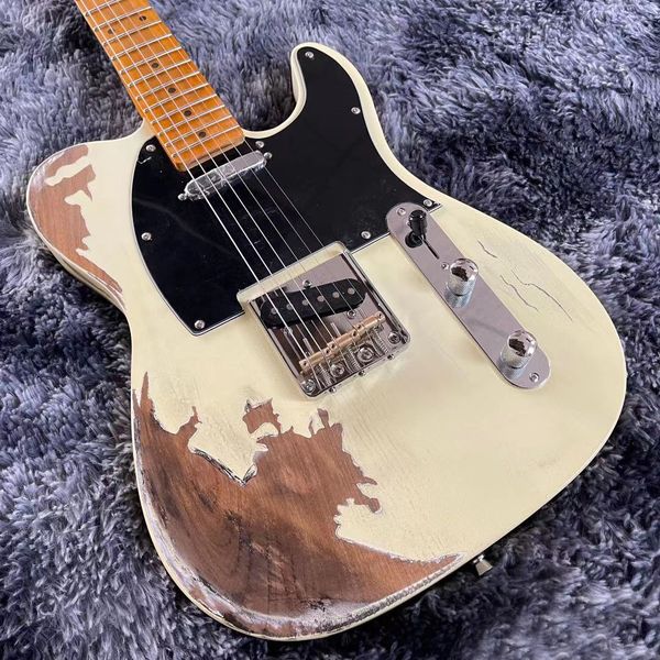 classic brand used electric guitar, white wax xylophone body, quality accessories, delivery to home
classic brand used electric guitar, white wax xylophone body, quality accessories, delivery to home