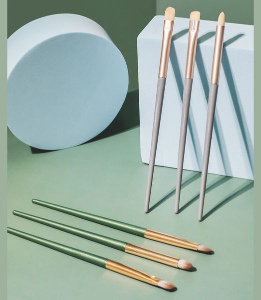 makeup brushes brush single package eyeshadow plastic handle lip concealer factory price eye shadow eyeliner tool accept private label print
makeup brushes brush single package eyeshadow plastic handle lip concealer factory price eye shadow eyeliner tool accept private label print