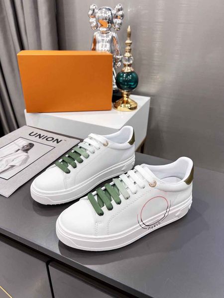 2022 women's designer printing flat shoes classic luxury high-quality cowhide height increasing loafers for girl famous brand girl snea, Black;white
2022 women's designer printing flat shoes classic luxury high-quality cowhide height increasing loafers for girl famous brand girl snea, Black;white