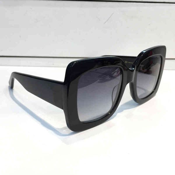 sunglass for men and women summer style 0083s anti-ultraviolet retro plate square frame fashion random box 0083, White;black
sunglass for men and women summer style 0083s anti-ultraviolet retro plate square frame fashion random box 0083, White;black