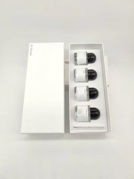 new arrival perfume set 30ml 4 piece set perfume the highest quality woody fragrance
new arrival perfume set 30ml 4 piece set perfume the highest quality woody fragrance