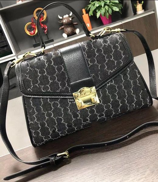 luxury handbag women shopping bag designer shoulder bag fashion double letter classic cross body bags large capacity
luxury handbag women shopping bag designer shoulder bag fashion double letter classic cross body bags large capacity