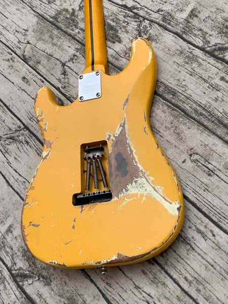 aged/relic quality electric guitar, yngwie malmsteen, play loud, scalloped fingerboard
aged/relic quality electric guitar, yngwie malmsteen, play loud, scalloped fingerboard