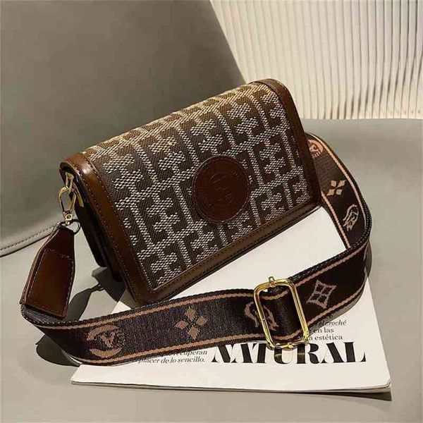50% off factory online clearance handbag minority light bag versatile atmosphere wide shoulder belt single shoulder small square
50% off factory online clearance handbag minority light bag versatile atmosphere wide shoulder belt single shoulder small square